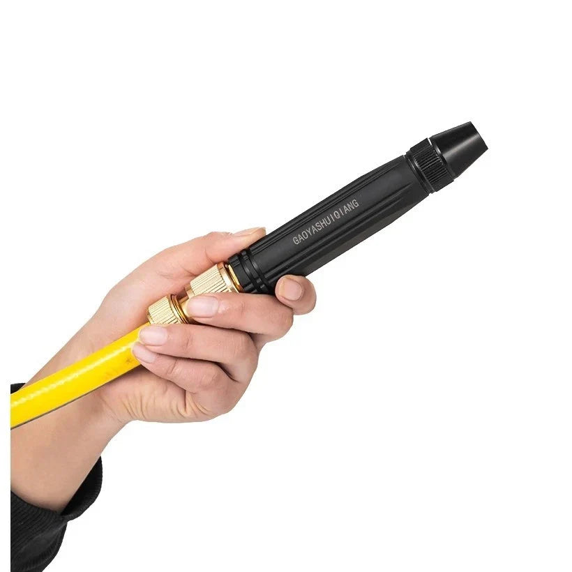 Boquilla de alta presión™: convierte cualquier manguera en una hidrolavadora al instante